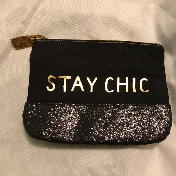 2 American Eagle Outfitters Cosmetic Bags! - Picture 3 of 3